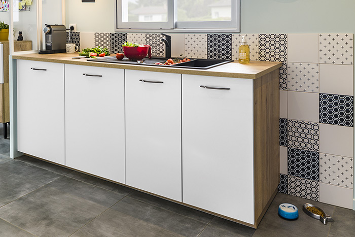 Cuisine équipée crédence carrelage