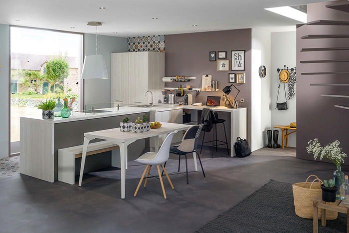 Cuisine originale avec coin bureau intégré