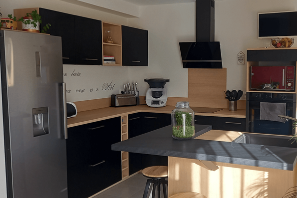 Cuisine noire et bois