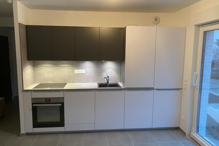 Cuisine anthracite satiné & Blanc Alaska , une cuisine réalisée par SoCoo'c Thionville