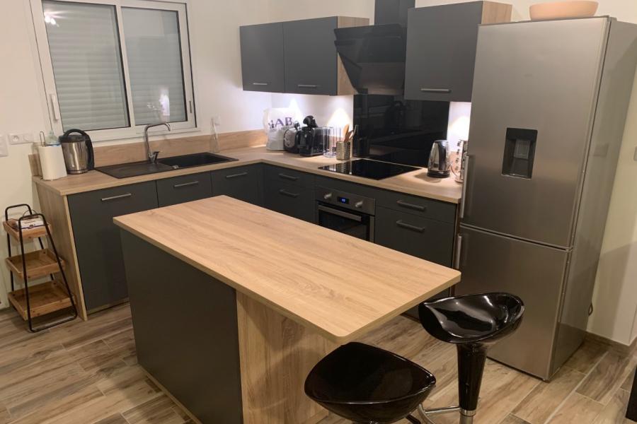 cuisine bois et anthracite, une cuisine réalisée par SoCoo'c Rouen Tourville