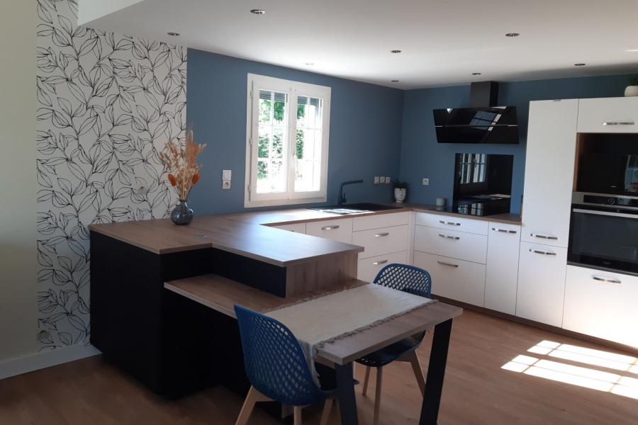Une jolie cuisine dans un bel espace, une cuisine réalisée par SoCoo'c Cherbourg