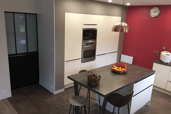 Cuisine équipée moderne, une cuisine réalisée par SoCoo'c Biganos