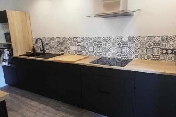 Cuisine noir mat et chêne de fil, une cuisine réalisée par SoCoo'c Libourne