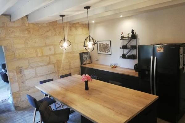 Cuisine noir mat et chêne de fil, une cuisine réalisée par SoCoo'c Libourne