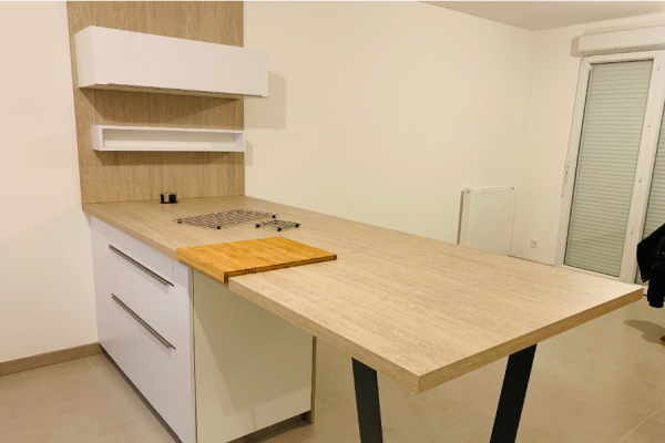 Cuisine SoCoo'c blanche et bois, une cuisine réalisée par SoCoo'c Cannes