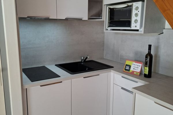 Kitchenette , une cuisine réalisée par SoCoo'c Challans