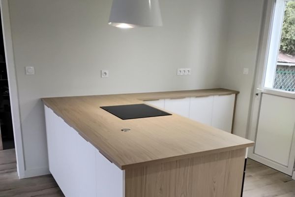 Cuisine blanche style scandinave, une cuisine réalisée par SoCoo'c Cholet