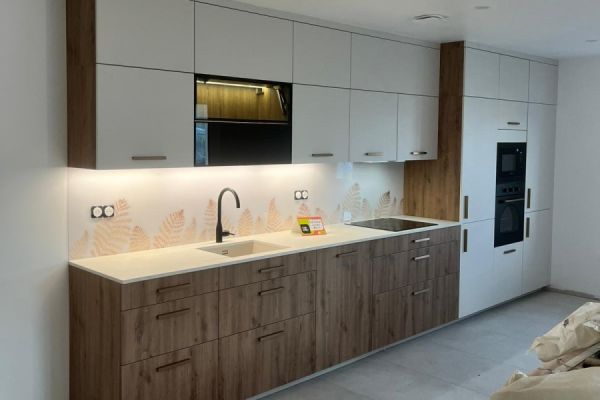 Cuisine linéaire moderne, une cuisine réalisée par SoCoo'c Challans