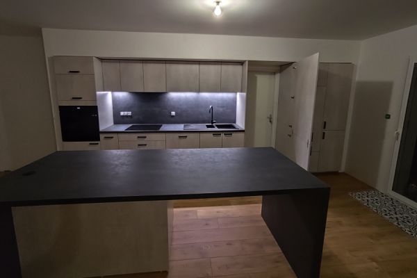 cuisine moderne+++, une cuisine réalisée par SoCoo'c Tarbes