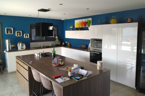 Cuisine avec coint repas chez Paulette, une cuisine réalisée par SoCoo'c Macon