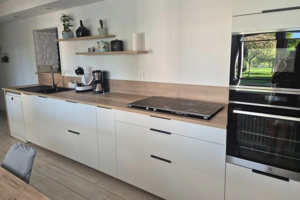 La cuisine blanche de Nathalie, une cuisine réalisée par SoCoo'c Cambrai
