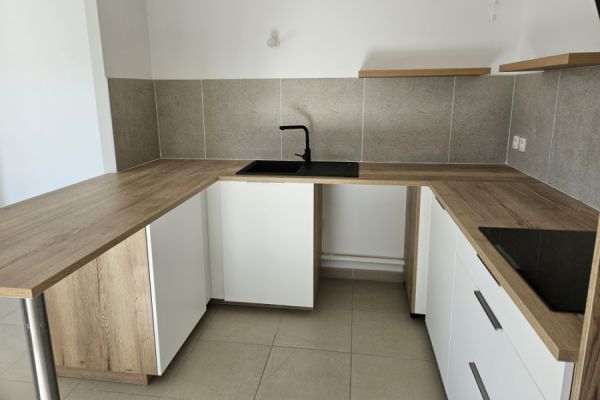 La cuisine de location , une cuisine réalisée par SoCoo'c Saint Etienne