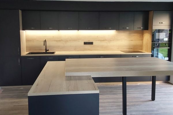 La cuisine indus de Mr M., une cuisine réalisée par SoCoo'c Pau