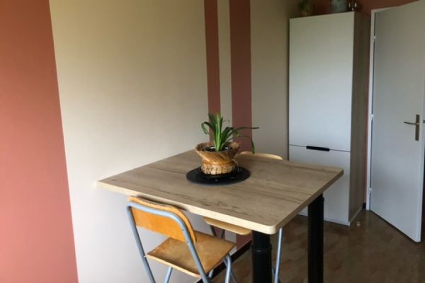 Cuisine équipée lin et vert, une cuisine réalisée par SoCoo'c Charleville
