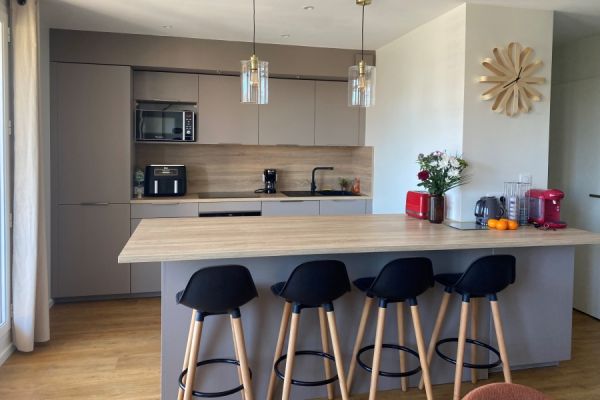 Cuisine avec ilot tendance, une cuisine réalisée par SoCoo'c Issoire