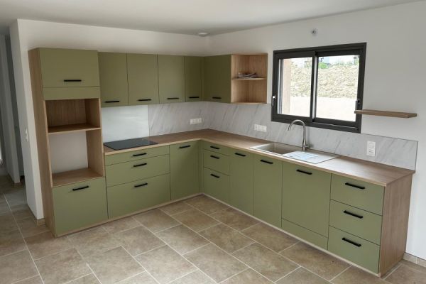 Cuisine vert et bois, une cuisine réalisée par SoCoo'c Manosque