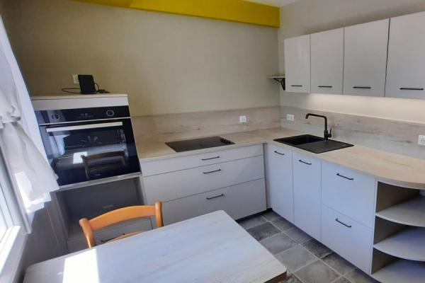 Une cuisine épurée , une cuisine réalisée par SoCoo'c Aurillac