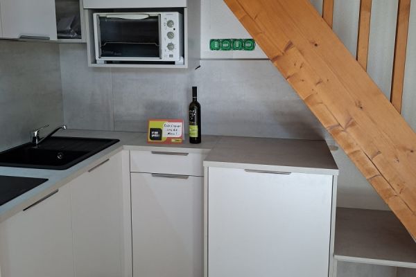 Kitchenette , une cuisine réalisée par SoCoo'c Challans