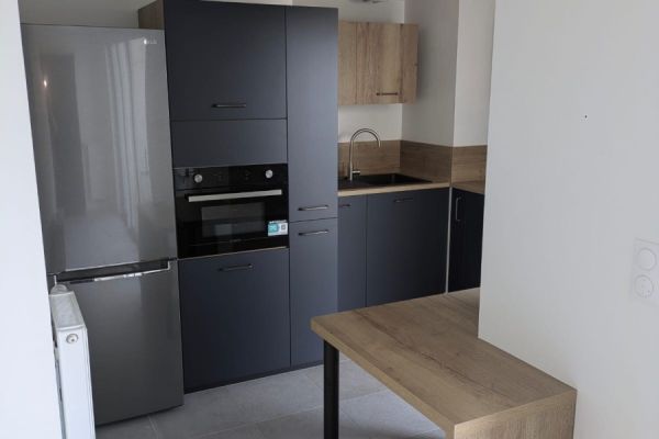 Aménagement d'un petit espace, une cuisine réalisée par SoCoo'c Nantes Basse Goulaine