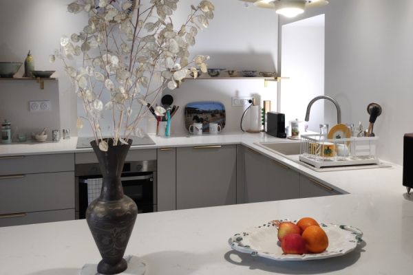 Cuisine Quartz Chamois et Bois, une cuisine réalisée par SoCoo'c Périgueux
