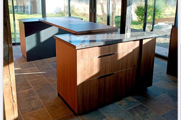 Style bois et Pierre , une cuisine réalisée par SoCoo'c Poitiers