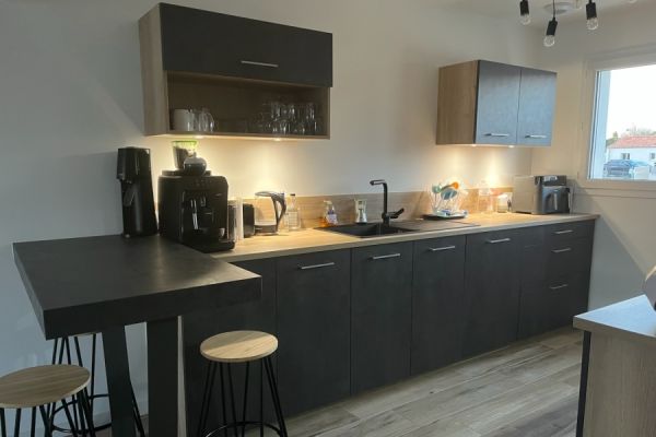 Une cuisine style Industriel sur Echillais, une cuisine réalisée par SoCoo'c Rochefort