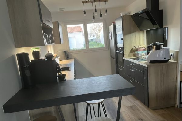 Une cuisine style Industriel sur Echillais, une cuisine réalisée par SoCoo'c Rochefort