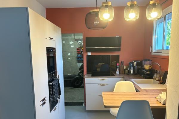 Cuisine chamois et bois, une cuisine réalisée par SoCoo'c Royan