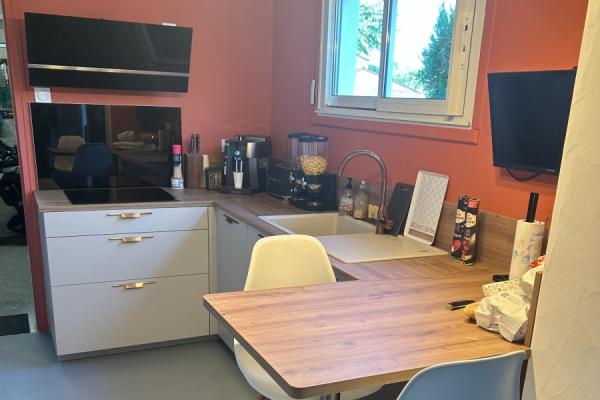 Cuisine chamois et bois, une cuisine réalisée par SoCoo'c Royan