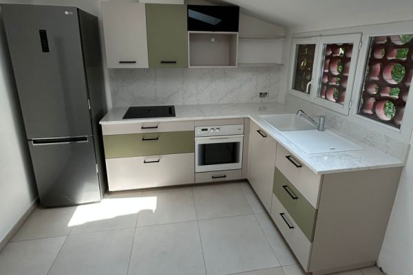 Cuisine originale bi-color, une cuisine réalisée par SoCoo'c Nîmes