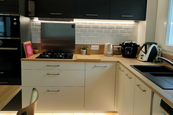 La cuisine noire et blanche de Claudie et Olivier , une cuisine réalisée par SoCoo'c Ancenis