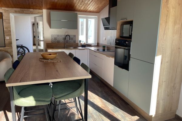 Cuisine contemporaine au charme naturel, une cuisine réalisée par SoCoo'c La Roche sur Yon