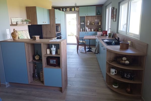 Cuisine verte et bois, une cuisine réalisée par SoCoo'c Cognac