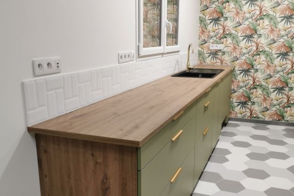 Cuisine vert provence et bois, une cuisine réalisée par SoCoo'c Melun