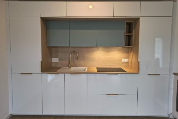 Cuisine équipée blanc et blanc, une cuisine réalisée par SoCoo'c Quimper