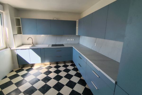 cuisine équipée en L, une cuisine réalisée par SoCoo'c Quimper