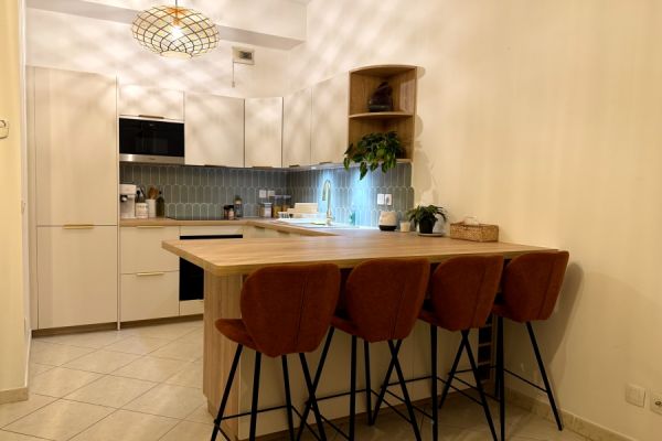   Rénovation complète Cuisine ouverte en U, une cuisine réalisée par SoCoo'c Marseille Cantini