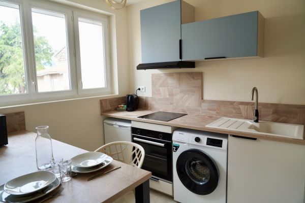 Charmant Airbnb cosy de Dorine, une cuisine réalisée par SoCoo'c Vichy