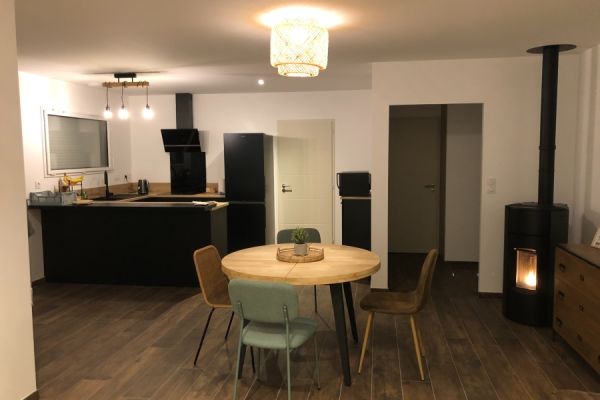 Cuisine noir et bois en U, une cuisine réalisée par SoCoo'c La Roche sur Yon