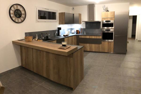 Cuisine So Quart&#039;z et Bois Vintage, une cuisine réalisée par SoCoo'c Annemasse Ville la Grand