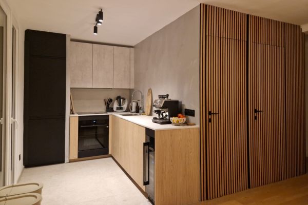 La cuisine chene et cimento de Maxime !, une cuisine réalisée par SoCoo'c Vitrolles