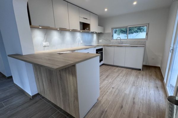 La cuisine lin et bois de Guillaume !, une cuisine réalisée par SoCoo'c Vitrolles