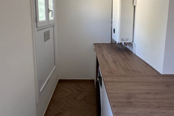 La cuisine blanche et bois de Charles, une cuisine réalisée par SoCoo'c Vitrolles