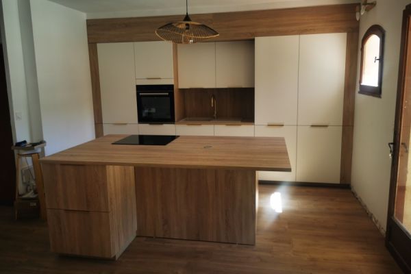 La cuisine blanche et bois de Mélissa !, une cuisine réalisée par SoCoo'c Vitrolles