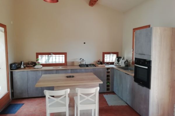 CUISINE CIMENTO ET BOIS, une cuisine réalisée par SoCoo'c Saint Maximin La Sainte Baume