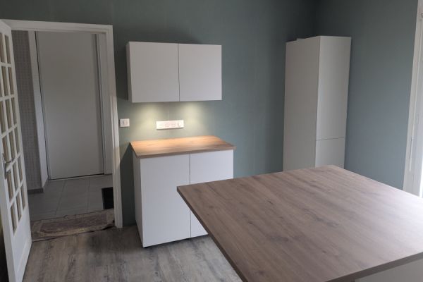 Cuisine blanche et bois , une cuisine réalisée par SoCoo'c Bastia