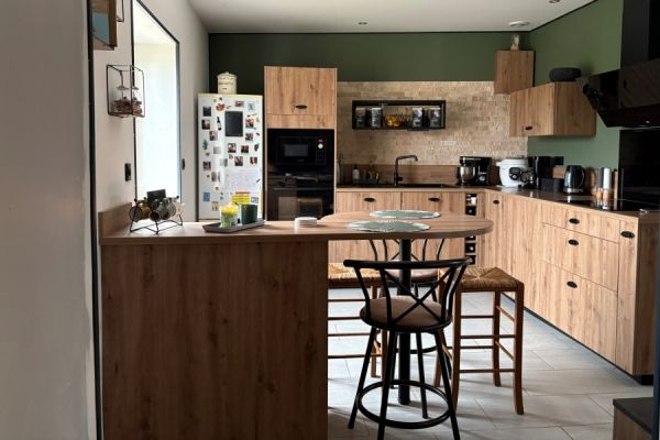 Superbe cuisine full bois de Corinne, une cuisine réalisée par SoCoo'c Vichy