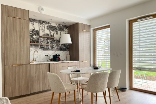 Cuisine en bois contemporaine de Nathalie & Jean-Denis, une cuisine réalisée par SoCoo'c Vichy