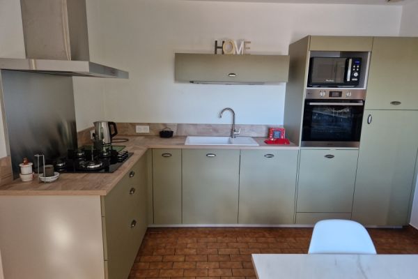 CUISINE VERT PROVENCE ET TANGRAM, une cuisine réalisée par SoCoo'c Poitiers